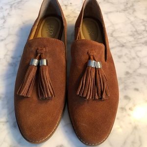 Franco Sarto NEW Tan Suede Tassle Loafers 9.5 M Slip-on Flats L-Hadden